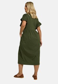 Yours Clothing CURVE PEPLUM  - Vestido informal - khaki