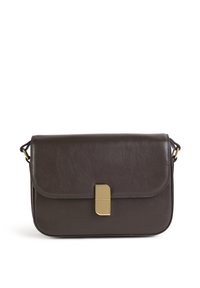 Unselected, dark brown