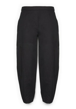 Zwarte taps toelopende broek met hoge taille en licht geplooide zoom, plat uitgestald tegen een witte achtergrond.