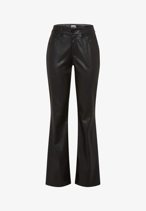 Schwarze Kunstleder flared Pants mit glatter Textur, mittelhoher Taille und Fünf-Pocket-Design, mit glänzender Oberfläche und tailliertem Schnitt.