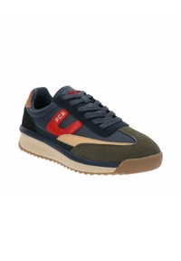 Zapatilla con una parte superior de gamuza en azul marino y verde oliva, acentos rojos, elementos beige y una suela de goma texturizada para mayor agarre. Atada con cordones gris oscuro.