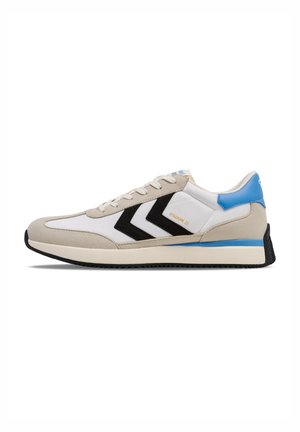 Training shoe - white black blue