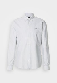 Πουκάμισο με κουμπιά, με λεπτές μπλε και λευκές ρίγες, μακριά μανίκια και ένα μικρό λογότυπο στο στήθος, κατασκευασμένο από ελαφρύ ύφασμα.