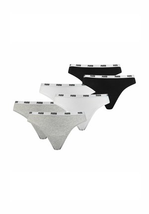 Cinco calzoncillos Puma dispuestos en abanico: dos negros, dos blancos y uno gris, cada uno con una cintura elástica con el logotipo de la marca.