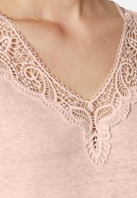 MADELEINE KURZARM-MIT-AKZENT - T-Shirt print - powder rosé