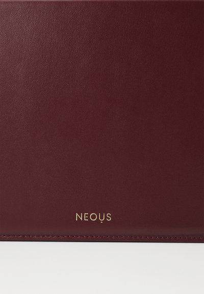 NEOUS BELLATRIX - Käekott - burgundy