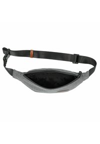 Bolso de cintura de tela gris con un interior negro. Cuenta con un cierre de cremallera, una correa ajustable negra y un parche de cuero marrón.