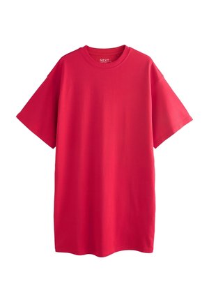 Prosty czerwony, luźny T-shirt z krótkim rękawem i okrągłym dekoltem, wyświetlony na białym tle.