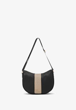 Zwart-beige schoudertas in halve maanvorm met verstelbare band en goudkleurig merkembleem op een beige verticale middenstrook.