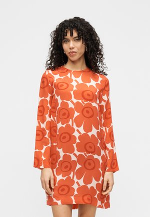 KOUTTAUS UNIKKO DRESS - Robe de jour - red/light pink