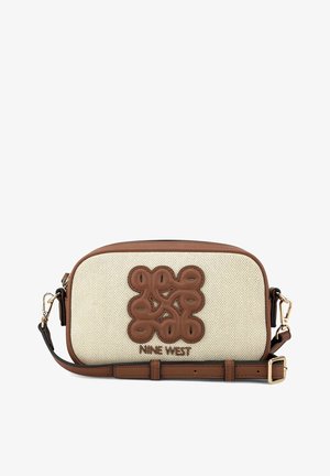 Nine West JENSON MINI - Soma ar siksnu pāri ķermenim - natural dark camel