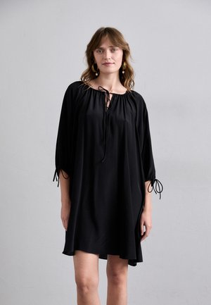 LAUREN - Hverdagskjole - black