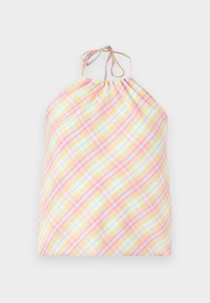 Robe à col licou à carreaux pastel avec des rayures diagonales roses, jaunes, bleues et blanches et de fines attaches en tissu au niveau du cou.