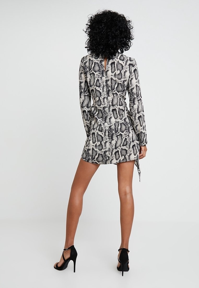 Robe River Island Taille 14 - Noir Avec Imprimé Zèbre - Occasion Très Bon état - Style Audacieux