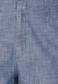GAP DOWNTOWN BERMUDA  - Shorts - indigo chambray