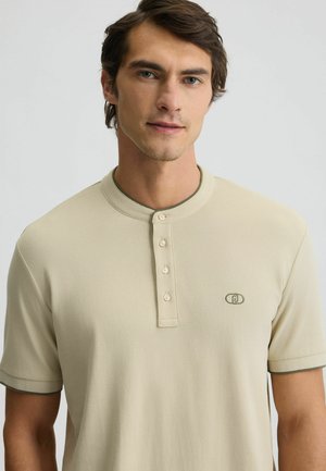 WITH BUTTONS - T-shirts basic - beige