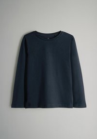 Marineblauw langemouw t-shirt van zachte katoen, met een ronde halslijn en rechte zoom, met een gladde textuur en zonder zichtbare patronen.