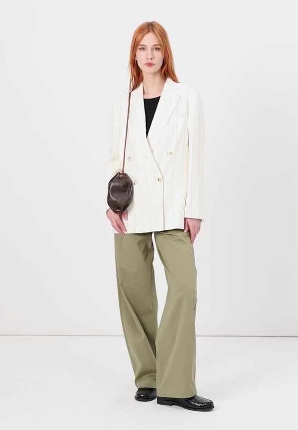 CLUB - Blazer - eggshell2