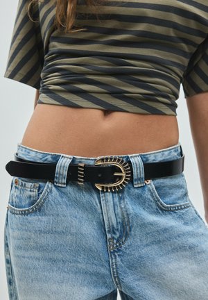 Stradivarius, BRAIDED BUCKLE BELT - Bælter - black