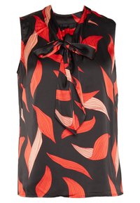 Blouse noire sans manches avec des motifs de feuilles rouges et rouge clair, et un nœud noué au niveau de l'encolure.
