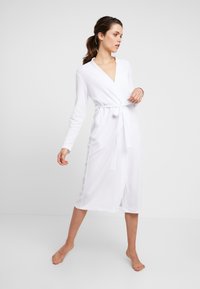 Anna Field BATHROBE - Dressing gown - white