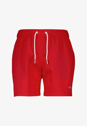 Shorts de bain rouges avec une ceinture élastique, un cordon blanc et un petit logo sur le côté inférieur droit. Fabriqués en tissu léger.