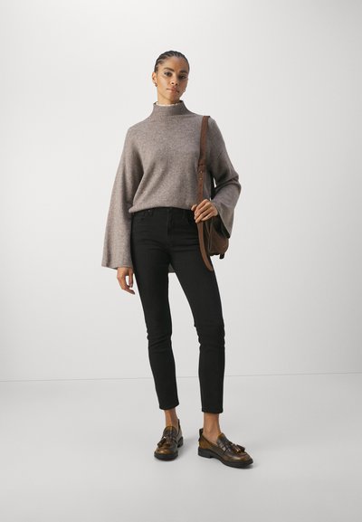 Citizens of Humanity SLOANE - Blugi skinny fit - plush black