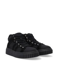 Schwarze High-Top-Sneaker mit strukturierten Paneelen, runder Zehenpartie, Gummisohle und Metallösen. Mit flachen Schnürsenkeln und einer gepolsterten Knöchellage.