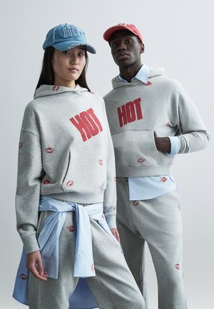 HOTTEST KISSES UNISEX - Sweatshirt - light grey