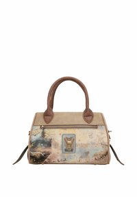 Sac à main multicolore avec une surface texturée, présentant une illustration proéminente et des accents en cuir marron. Deux poignées arrondies et une fermeture éclair.