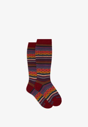 Calze al ginocchio con motivi a righe rosse, marroni e multicolore. Presentano pois e una finitura testurizzata. Orlo a coste con logo.