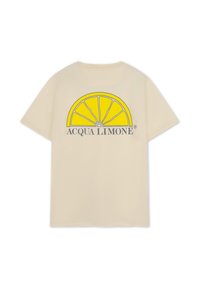 Ljusbeige bomullströja med en grafik av en gul citronskiva och texten "ACQUA LIMONE" i grått under. Klassisk design med kort ärm.