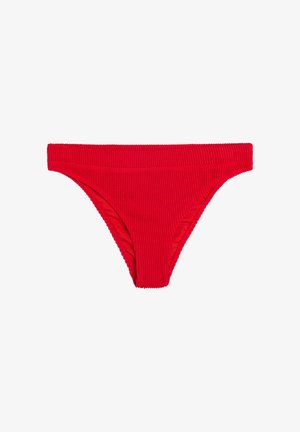 Bas de bikini rouge texturé avec un style taille haute et une large ceinture, présenté sur un fond blanc.