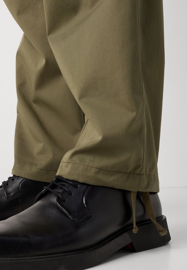 PANTS - Cargo trousers - kalamata3