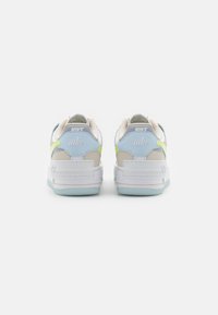 Nike Sportswear AF1 SHADOW - Sneakers basse - white/light lemon twist/wolf grey/orewood/blue tint