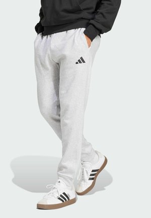 - Spodnie treningowe