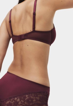 Marks & Spencer, JASMINE LACE WIRED DEMI CUP BRA (A-E). - Bügel BH - dark wine