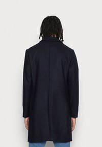 Isaac Dewhirst PEAK - Casaco clássico - dark blue