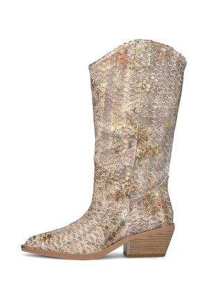 Cowboy-Stiefel bis zur Mitte der Wade mit strukturiertem Schlangenledermuster in Beigetönen, spitze Zehenpartie und gestapelter Holzabsatz mit Metallspitze.