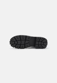 Even&Odd Botas con plataforma - black