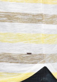 Solid SDTET - Majica kratkih rukava s printom - yellow