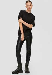 QS IM GLITZERDESIGN - Legginsy