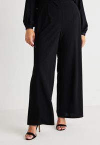 Vero Moda Curve VMCLIVA SUPER WIDE PANTS - Broek - black