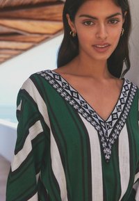 Next BELTED KAFTAN  - REGULAR FIT - Nappali ruha - green white stripe