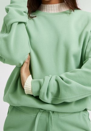 Sweater - light green
