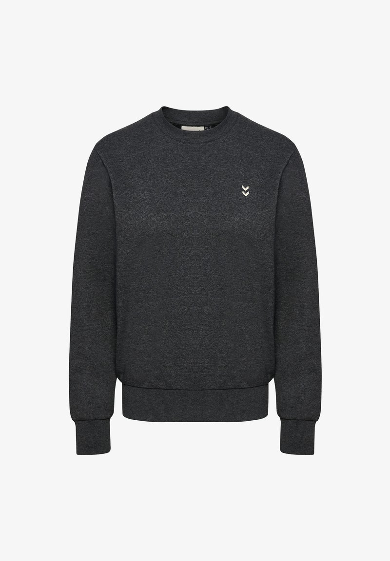 Donkergrijze sweatshirt met een ronde halslijn, ribbelige manchetten en onderzoom. Heeft een klein, lichtgekleurde chevronlogo op de borst.