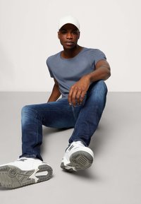 Pepe Jeans STANLEY - Calças de ganga justas - blue denim