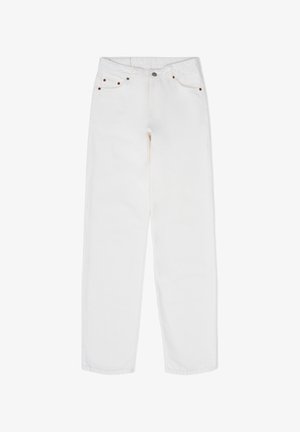 Witte denim jeans met een rechte pijpdesign, inclusief vijf zakken en koperen klinknagels. Glad textuur met zichtbare stiksels.