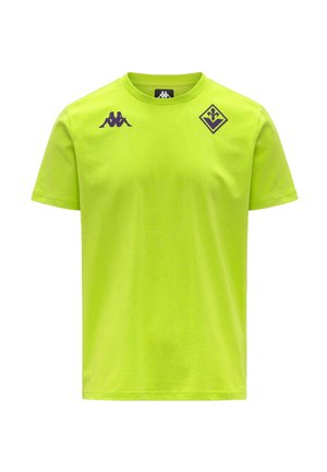 Maglietta sportiva verde lime brillante con maniche corte, con un logo scuro sul petto sinistro e un simbolo del marchio sulla spalla destra.