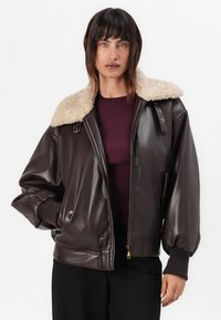 TWINSET JACKET - Imitert skinnjakke - black chocolate